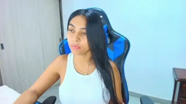 Snapshot of sophiax-x chatting on October 2025 12:54:02 AM sophiax-x online show from October 2025 12:54:02 AM