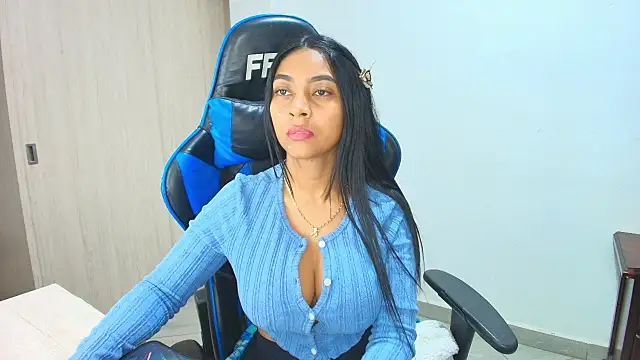 Snapshot of sophiax-x chatting on October 2025 11:56:01 AM sophiax-x online show from October 2025 11:56:01 AM