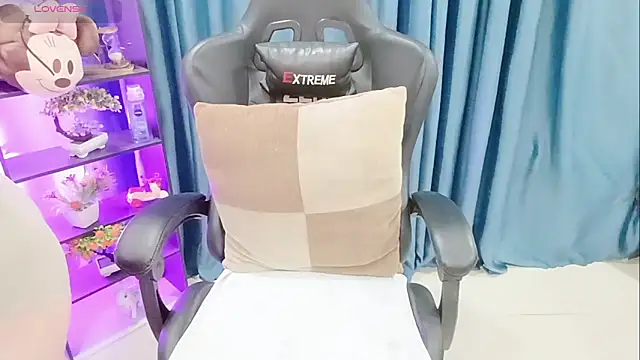 Yuki-yio online show from March 2026 01:11:01 AM