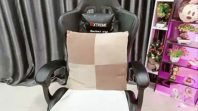 Yuki-yio online show from February 2026 01:17:01 AM