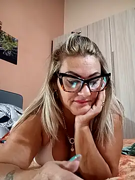 CRHYSTEL online show from October 2025 06:32:02 AM