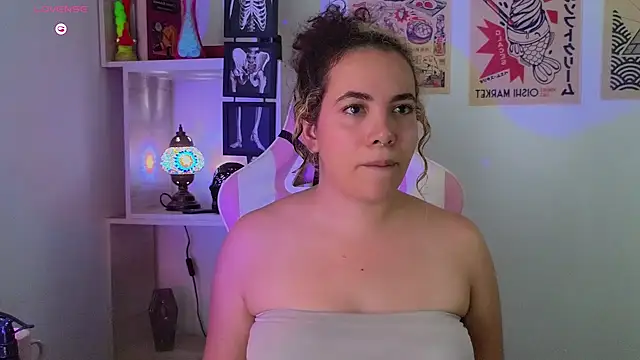 Snapshot of Emma_Wish chatting on February 2026 04:29:02 PM Emma Wish online show from February 2026 04:29:02 PM