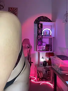 Snapshot of Emma_Wish chatting on December 2025 08:04:02 PM Emma Wish online show from December 2025 08:04:02 PM