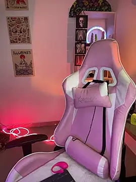 Snapshot of Emma_Wish chatting on November 2025 09:29:01 PM Emma Wish online show from November 2025 09:29:01 PM