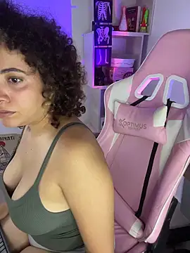 Snapshot of Emma_Wish chatting on February 2026 01:25:01 AM Emma Wish online show from February 2026 01:25:01 AM