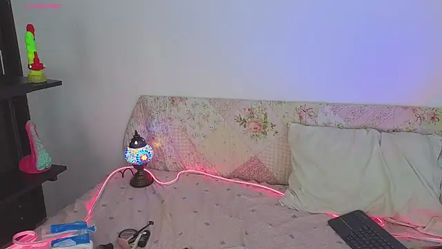 Snapshot of Emma_Wish chatting on February 2026 05:35:01 PM Emma Wish online show from February 2026 05:35:01 PM