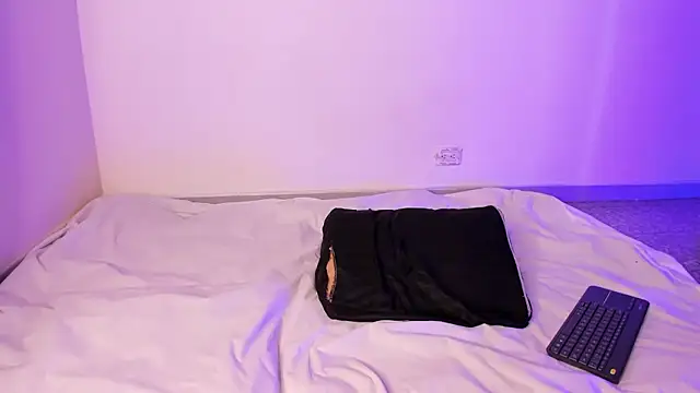 annita lopez online show from March 2026 10:33:02 PM