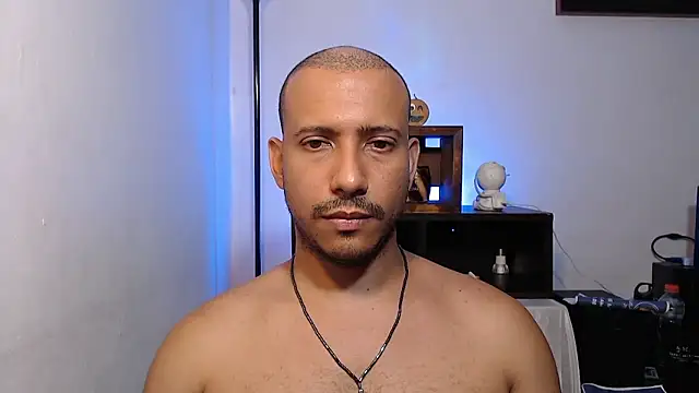 Snapshot of thommerxxx chatting on June 2026 06:20:01 PM thommerxxx online show from June 2026 06:20:01 PM