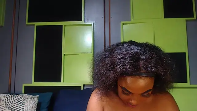 Snapshot of SexyAssDivaxxx chatting on September 2025 04:07:01 AM SexyAssDivaxxx online show from September 2025 04:07:01 AM