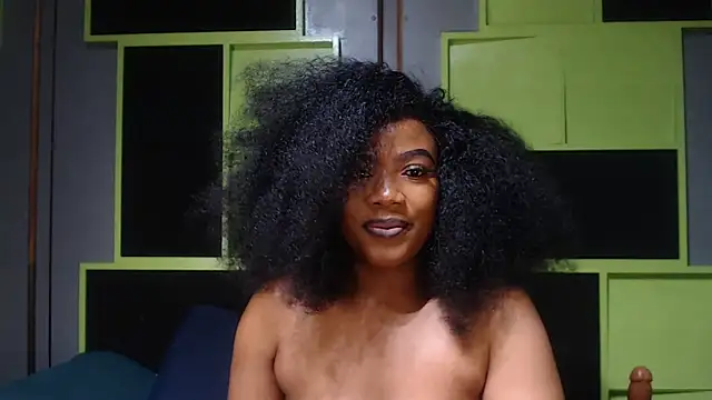 Snapshot of SexyAssDivaxxx chatting on October 2025 06:15:01 AM SexyAssDivaxxx online show from October 2025 06:15:01 AM
