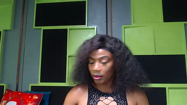 Snapshot of SexyAssDivaxxx chatting on February 2025 12:12:01 PM SexyAssDivaxxx online show from February 2025 12:12:01 PM