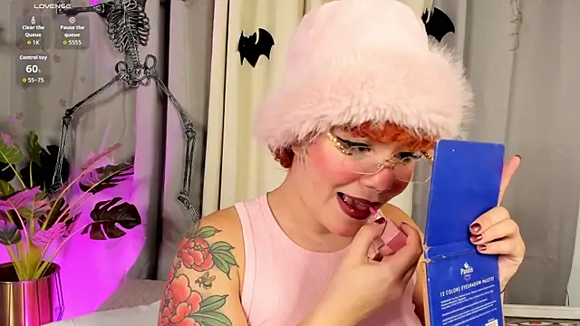 Amy art online show from October 2025 09:02:02 PM