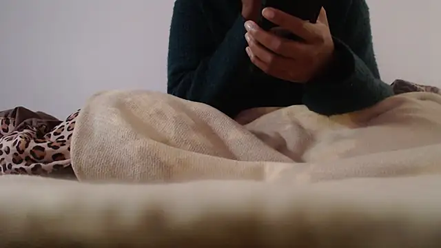 Snapshot of HoneyDripHer chatting on December 2024 04:34:01 PM HoneyDripHer online show from December 2024 04:34:01 PM