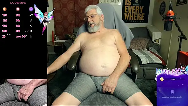 Snapshot of countrydomdaddy chatting on January 2025 11:02:01 PM countrydomdaddy online show from January 2025 11:02:01 PM