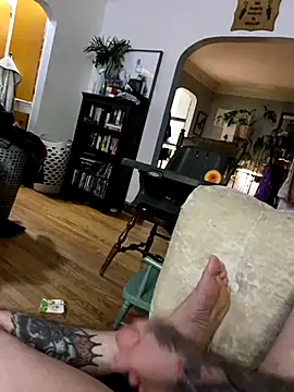 Snapshot of grizzlybearcody chatting on November 2025 02:21:01 AM grizzlybearcody online show from November 2025 02:21:01 AM