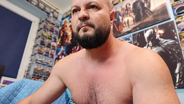 Snapshot of Muscle_Bear chatting on June 2026 05:52:02 AM Muscle Bear online show from June 2026 05:52:02 AM