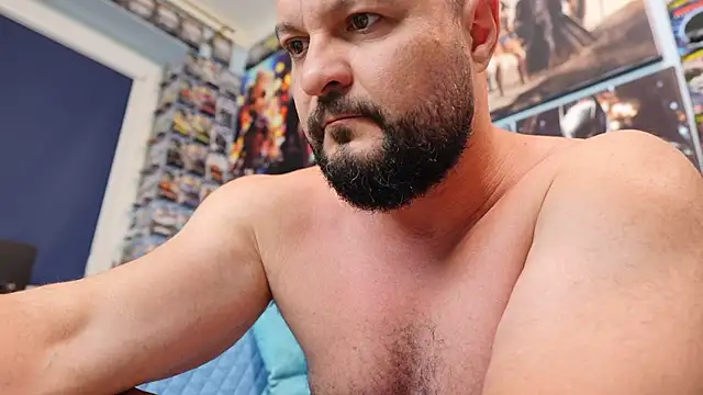 Snapshot of Muscle_Bear chatting on June 2026 12:39:01 PM Muscle Bear online show from June 2026 12:39:01 PM