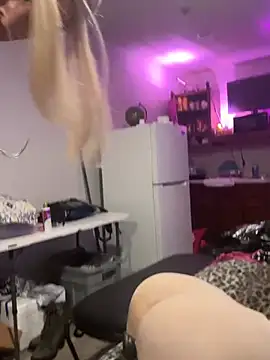 DreamGurlDaisyxh online show from April 2026 06:36:01 PM