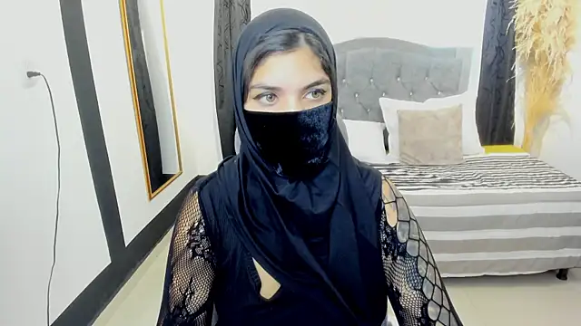 Snapshot of anissa- chatting on March 2025 12:51:01 PM anissa- online show from March 2025 12:51:01 PM