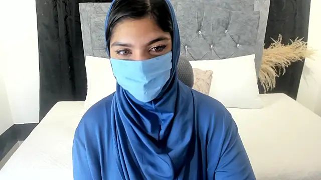 Snapshot of anissa- chatting on February 2025 12:43:02 PM anissa- online show from February 2025 12:43:02 PM