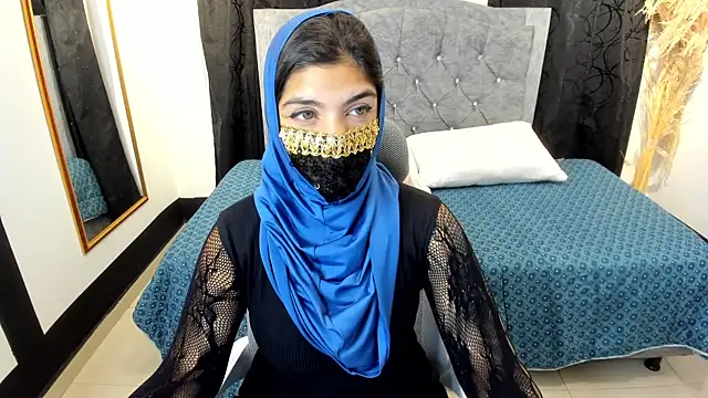 Snapshot of anissa- chatting on February 2025 01:00:01 PM anissa- online show from February 2025 01:00:01 PM