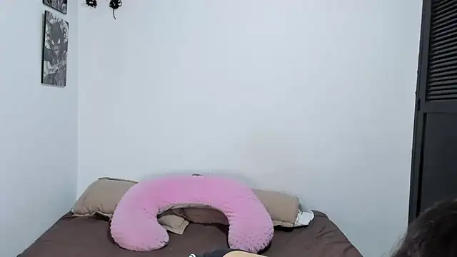 Abby Saenz01 online show from November 2025 12:31:02 PM