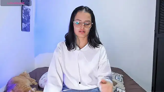 Abby Saenz01 online show from September 2025 09:43:01 PM