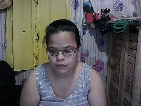 abiemayhottiey online show from December 2024 04:28:02 PM