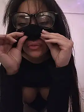 sarahvergen online show from February 2026 06:49:01 PM