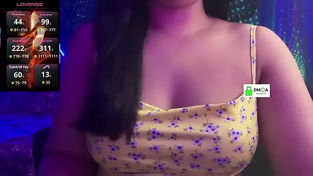 Snapshot of Sizzling__ZAARA chatting on April 2026 07:51:01 PM Sizzling ZAARA online show from April 2026 07:51:01 PM