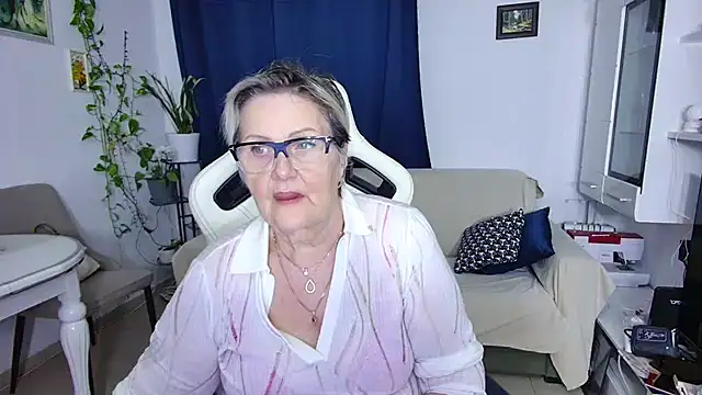 Snapshot of Selenna57 chatting on March 2026 06:20:01 PM Selenna57 online show from March 2026 06:20:01 PM