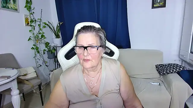 Snapshot of Selenna57 chatting on March 2026 06:50:02 PM Selenna57 online show from March 2026 06:50:02 PM