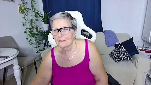 Snapshot of Selenna57 chatting on February 2026 06:30:02 PM Selenna57 online show from February 2026 06:30:02 PM