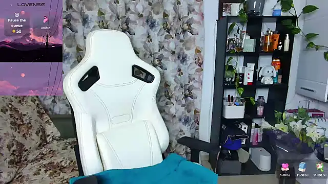 Selenna57 online show from December 2024 06:24:01 PM