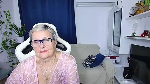 Selenna57 online show from January 2026 06:47:02 PM