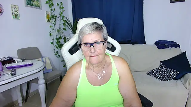 Snapshot of Selenna57 chatting on February 2026 07:02:02 PM Selenna57 online show from February 2026 07:02:02 PM