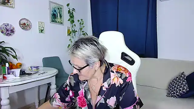 Selenna57 online show from January 2026 06:25:01 PM