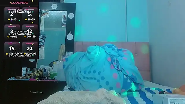 Alexaqueen1 online show from April 2026 01:01:01 AM