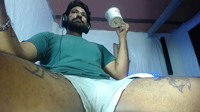 Carlo yates online show from May 2026 11:43:01 PM