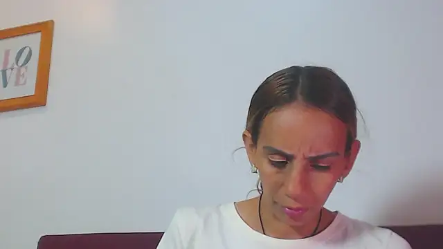 Amber Moore online show from June 2026 06:28:01 PM