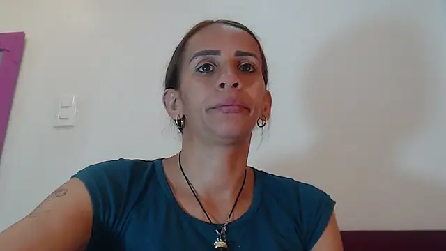 Amber Moore online show from October 2025 03:56:01 PM