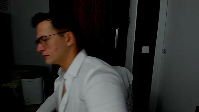 sexxymuscles4u online show from November 2025 09:35:01 AM