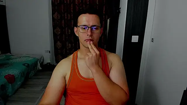 sexxymuscles4u online show from September 2025 10:47:01 AM