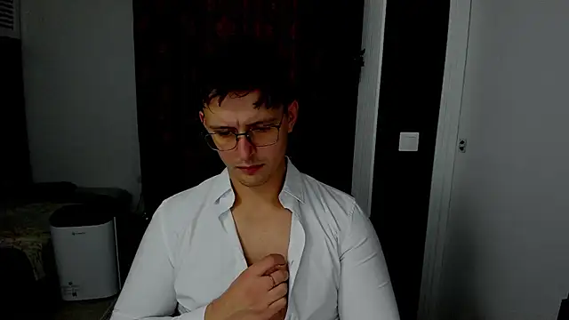 sexxymuscles4u online show from November 2025 12:09:01 PM