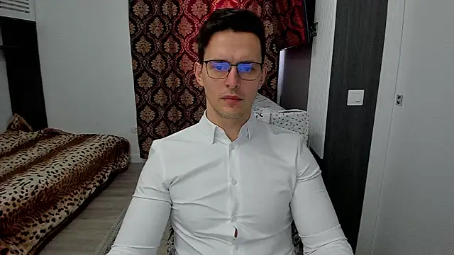 sexxymuscles4u online show from March 2025 07:57:01 AM