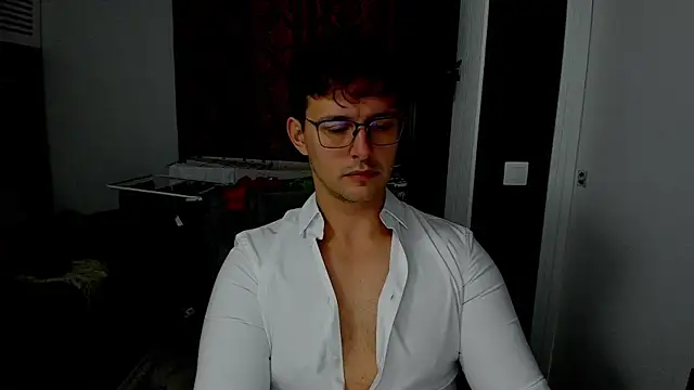 sexxymuscles4u online show from October 2025 09:18:02 AM