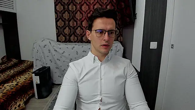 sexxymuscles4u online show from March 2025 10:07:02 AM