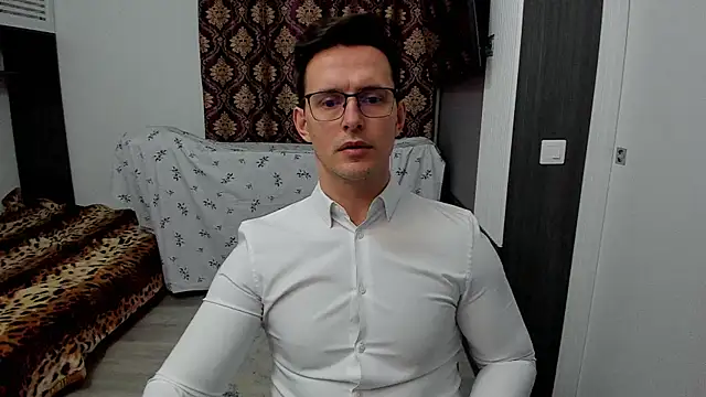 sexxymuscles4u online show from March 2025 05:02:01 PM