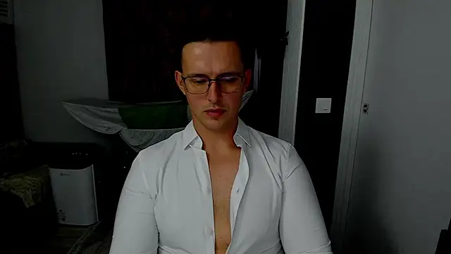 sexxymuscles4u online show from November 2025 12:41:01 PM