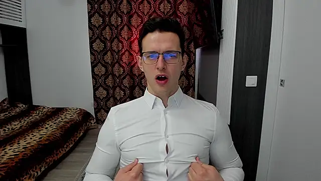 sexxymuscles4u online show from March 2025 09:01:02 AM